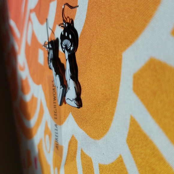 Mushroom Goddess earrings - Picture 8 of 11